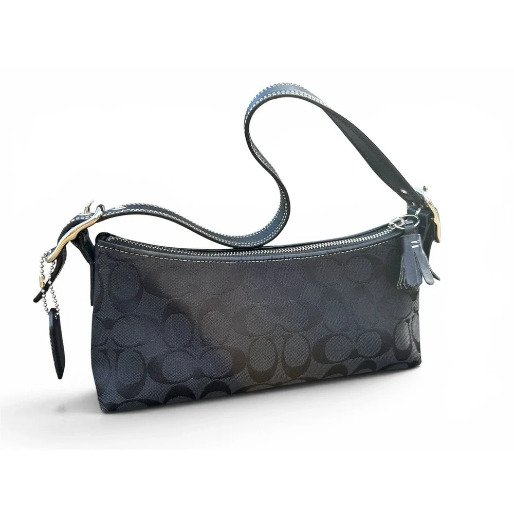 Coach Vintage Y2K 8K01 Hamptons Signature Soft East West Demi Baguette Black